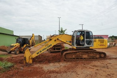 Prefeitura recupera rede de drenagem no Lagoinha