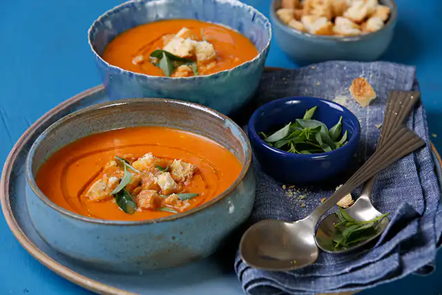 TEMPO NUBLADO: Sopa de tomate de forno