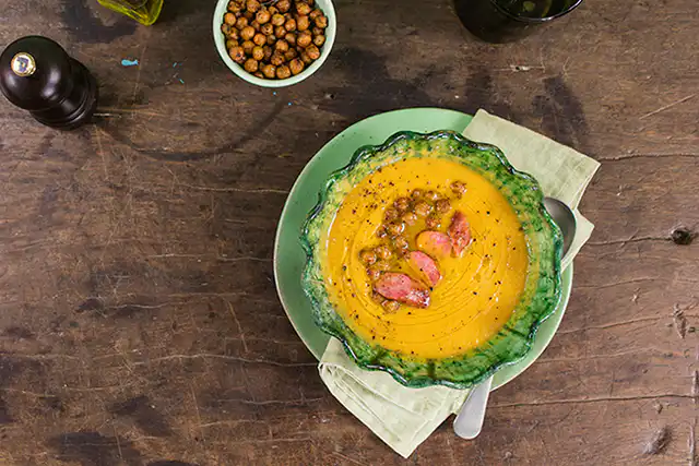 CALDINHO: Receita de sopa de grão-de-bico com linguicinha