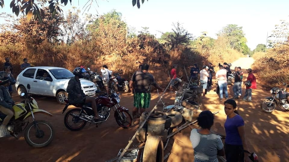 PROTESTO:  Estrada dos Japoneses é fechada mais uma vez na capital