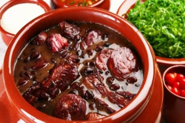 Feijoada completa a quilo no Bom Apetite Restaurante