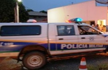 Policial invade igreja evangélica, agride e tentar a matar a tiros a própria esposa