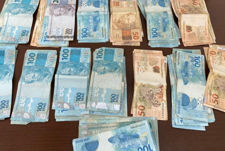 LEVOU TUDO: Empresário tem residência invadida e ladrão foge com R$ 14 mil em dinheiro 