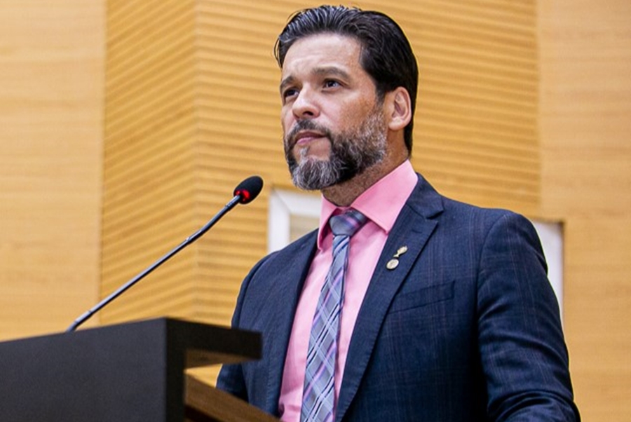 DELEGADO CAMARGO: Após cobrança, Governo cede e reajusta auxílio-alimentação para saúde e educação