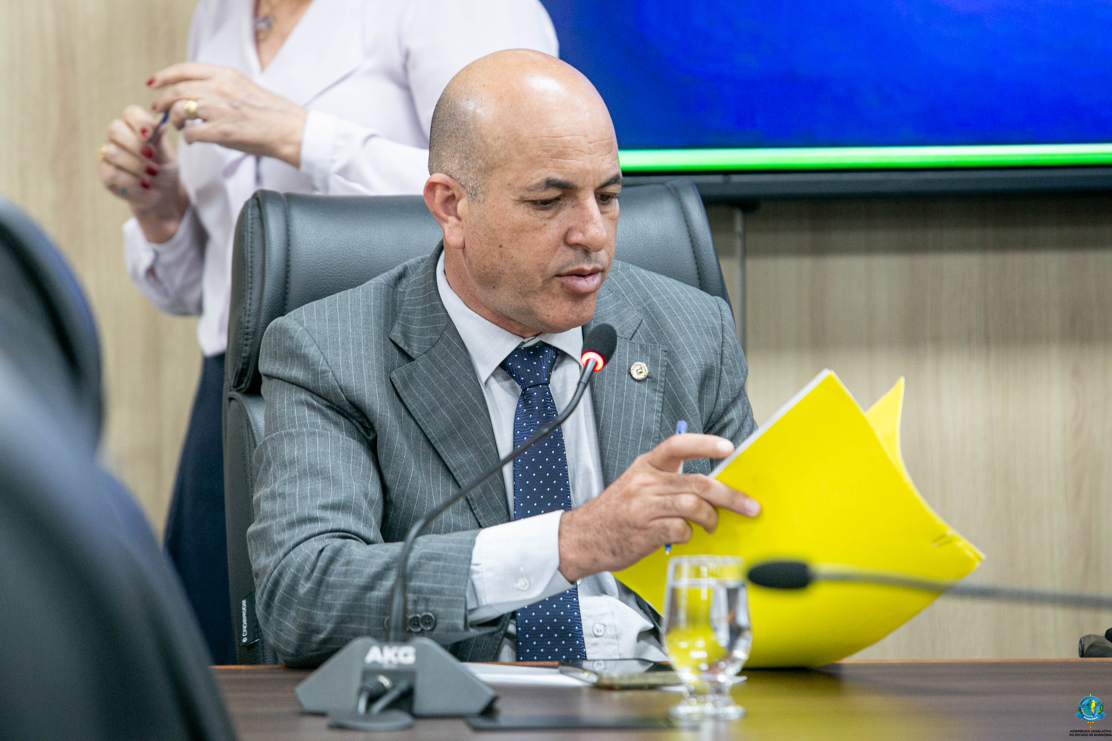 ISMAEL CRISPIN: Projeto de Lei de deputado que garante certidões em braile e áudio é aprovado