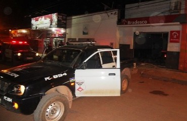 Bandidos trocam tiros com polícia e terminam mortos, há indícios que os mesmo tiveram participação no assalto a banco em Jacy