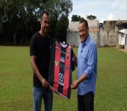 Real Ariquemes apresenta o técnico Simônio Veiga