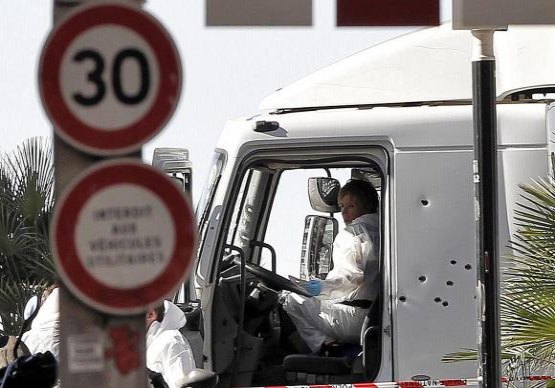 TERRORISMO - Motorista de caminhão é identificado pela polícia francesa