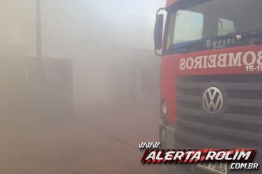 Incêndio atinge casa da mãe de bombeiro