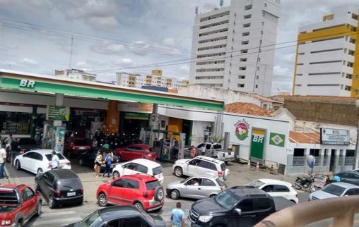 Litro da gasolina chega a R$ 10 na Paraíba e MPPB abre inquérito 