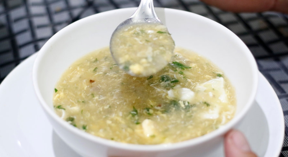 CURADOR DE RESSACA : Caldo da caridade é revigorante ou só faz parte da crendice popular?