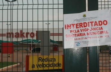 RATOS E COMIDA VENCIDA - Vigilância Sanitária Municipal interdita o Makro em Porto Velho - Vídeo