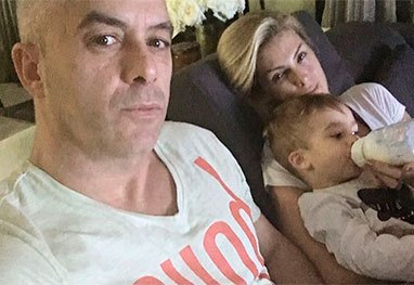 Ana Hickmann posa com o filho e marido: 'Arrasados'