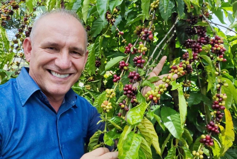 EZEQUIEL NEIVA: Deputado celebra marca histórica de exportação de café em Rondônia