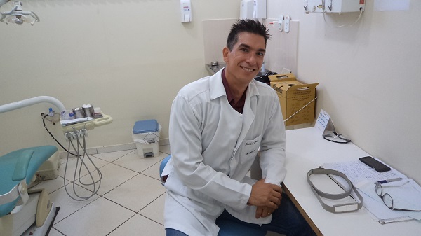 ODONTOLOGIA: Cirurgião-dentista da Astir especialista em traumatismo dental e outras patologias