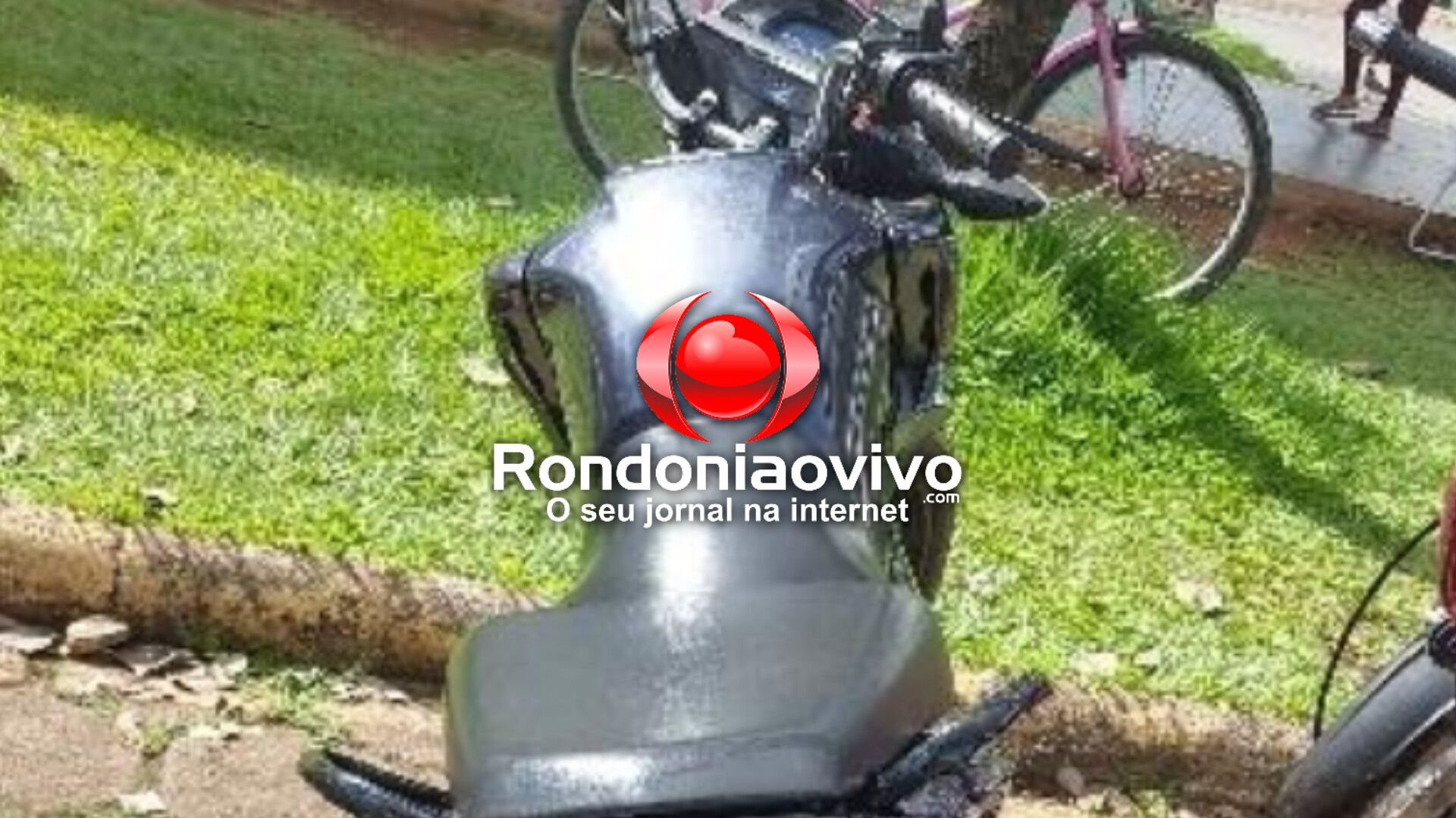 RENDIDO: Moto aplicativo é roubado ao finalizar corrida em Porto Velho
