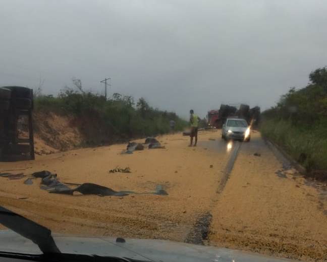 FATAL: Colisão entre carretas resulta em mais uma morte na BR-364