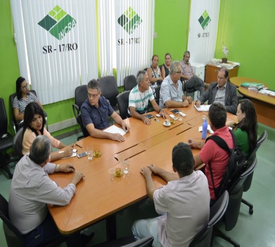 Presidente do Sindsef faz visita a Superintendência do INCRA