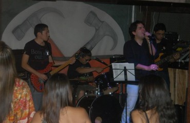 Banda RockUp faz show de despedida no GREGO ORIGINAL PUB