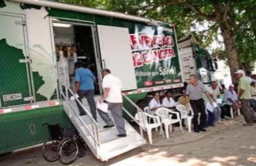 CARREATA DE PREVENÇA AO CANCER - Mais de 200 atendimentos em Ji-Paraná