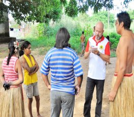 Em dia de celebração, Casa do Índio recebe visita de vereador