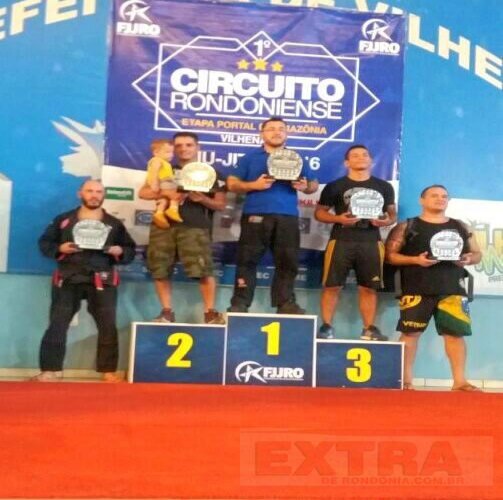 Vilhenenses conquistam medalhas em etapa do Circuito Rondoniense de Jiu-jítsu