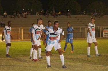 Sub-20: Ji-Paraná goleia e coloca uma mão na taça