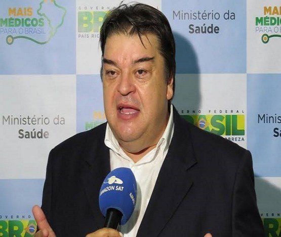 DEU NA VEJA -  Ex-secretário de Saúde, candidato é financiado por clínicas