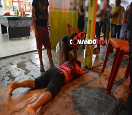 Homem é alvejado com 5 tiros enquanto bebia em bar