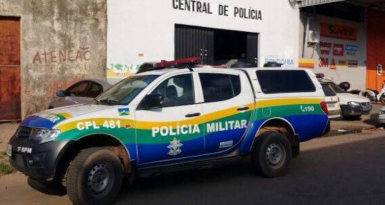 Agente penitenciário é preso por sacar arma em boate