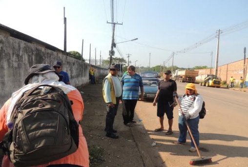 Vereador Junior Siqueira acompanha mutirão em Bairro Areal