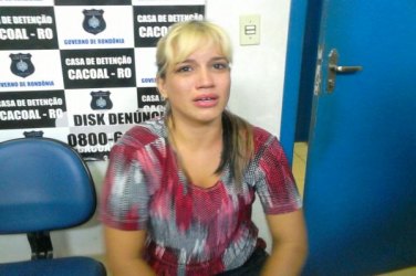 Mulher é detida tentando entrar em mini presídio com drogas nas partes íntimas 