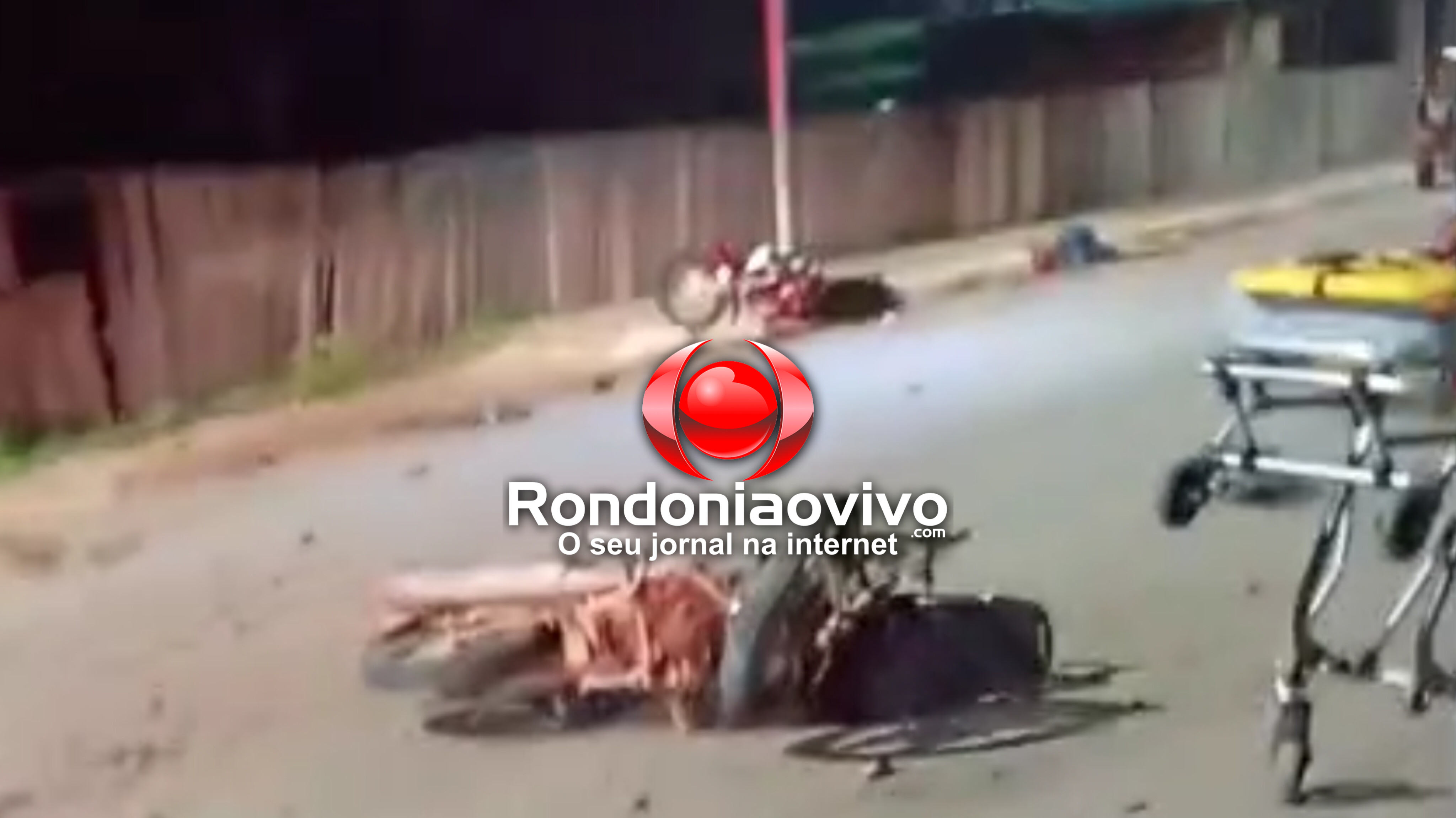 VÍDEO: Dois motociclistas morrem após acidente em avenida