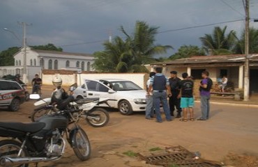 Polícia de Candeias troca tiros com bandidos