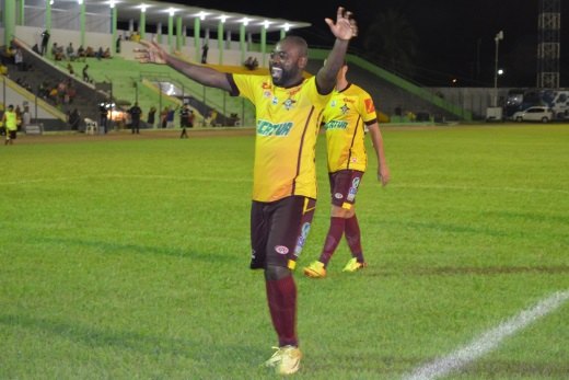 FUTEBOL - Genus goleia Morumbi e assume a vice-liderança