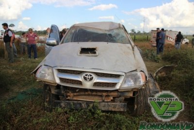 Homem morre após capotar carro no distrito de Triunfo