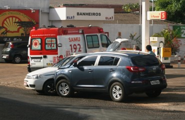 Três pessoas ficam feridas em acidente na avenida Abunã – Fotos 