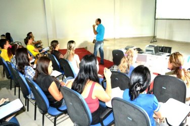 Treinamento leva conhecimento a gestores das escolas municipais