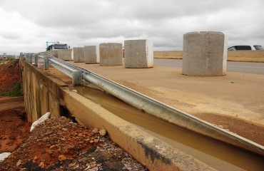 PERIGO – Infiltrações, erosões e faixas condenadas colocam em risco estrutura de viaduto recém-entregue em Porto Velho - Fotos