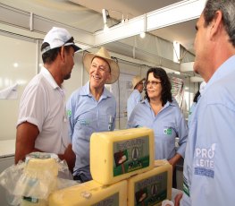 Feira do Agronegócio do Leite prepara RO para mercado externo de laticínios