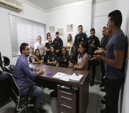 Deputado Anderson recebe socioeducadores preocupados com criação da Fease