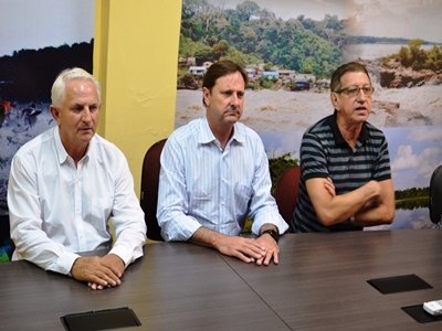 Deputado Airton visita nova sede do Conselho Municipal de Educação