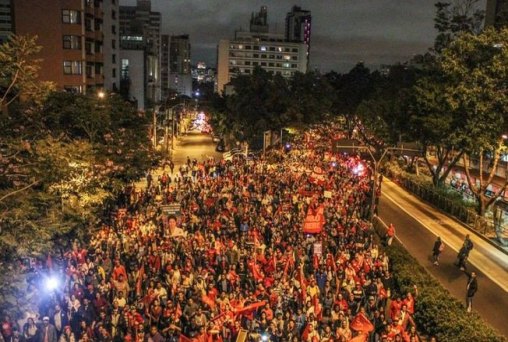 Sem-Teto e servidores se unem para 