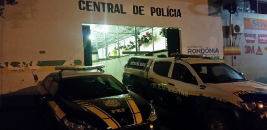 Bebeu, não pagou a conta e ameaçou funcionários de bar com simulacro