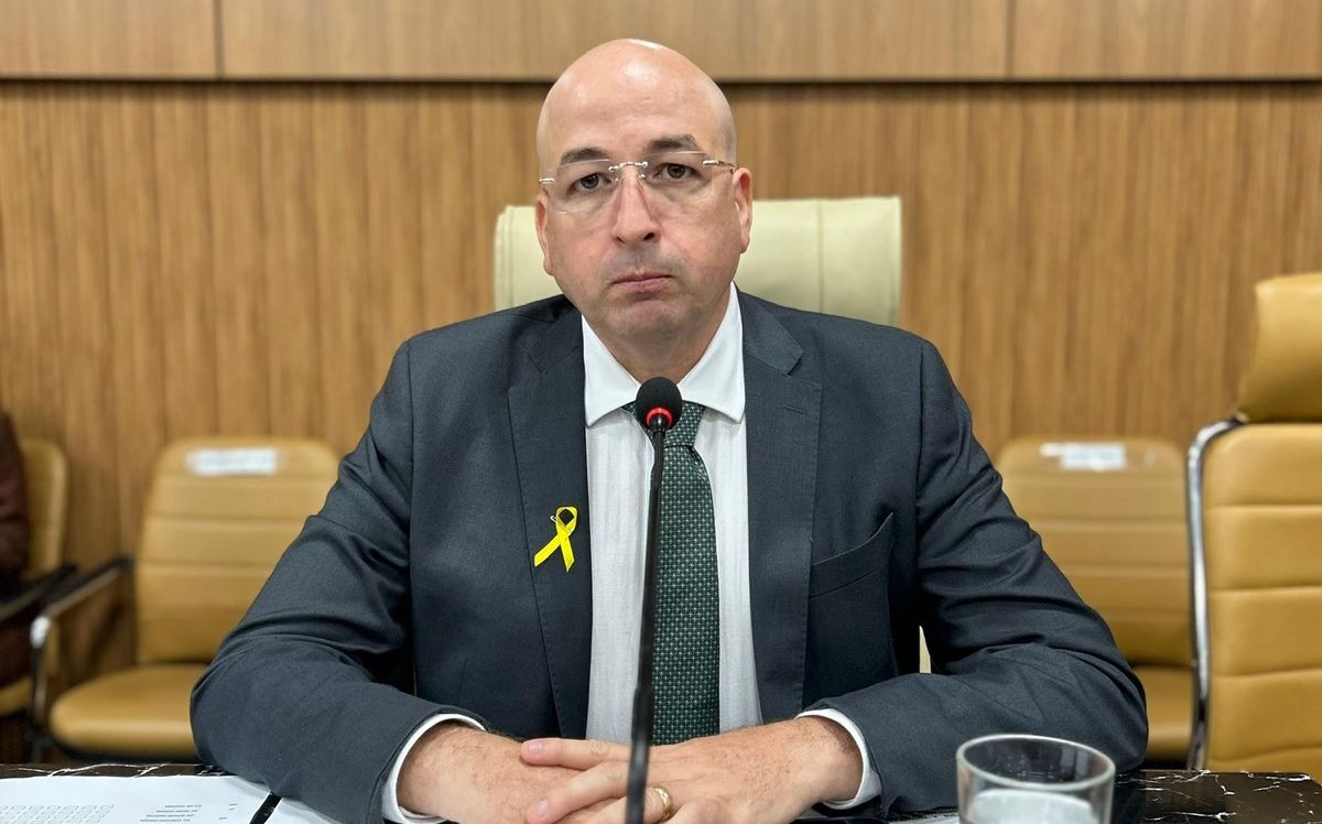 GEDEÃO NEGREIROS: Vereador solicita troca de lâmpadas queimadas por sistema de LED no Lagoa Azul