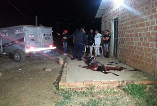 Dupla invade residência e executa homem com mais de 20 tiros