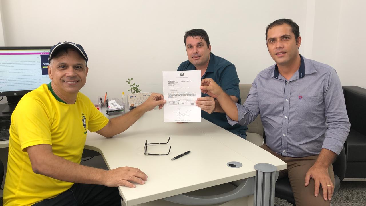 DEPUTADO: Geraldo da Rondônia assegura recurso para educação em Primavera 