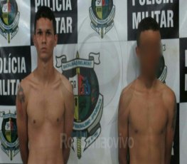 PERDEU: Dupla que ia assaltar é detida com moto roubada e simulacro