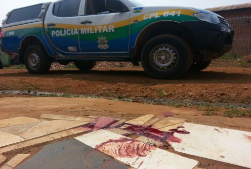 Vigilante é baleado ao reagir assalto em sua residência