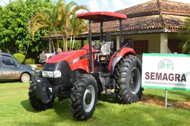 Mais um trator chega para atender agricultores 